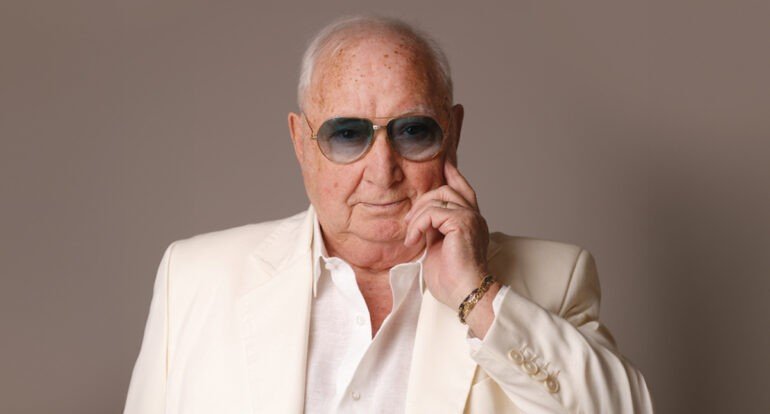 Trianon Viviani, la Canzone napoletana secondo Pino Mauro e i Suonno d’ajere
