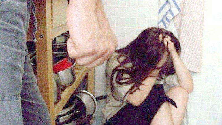 Marcianise, tenta di abusare di una escort e si finge affiliato al clan Belforte: arrestato 22enne