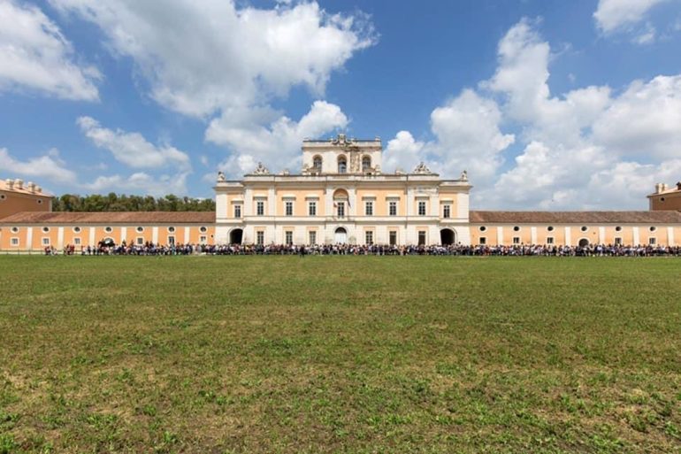 Real Sito di Carditello: visite nelle sale reali, pony e musica sacra per la Festa dell’Ascensione