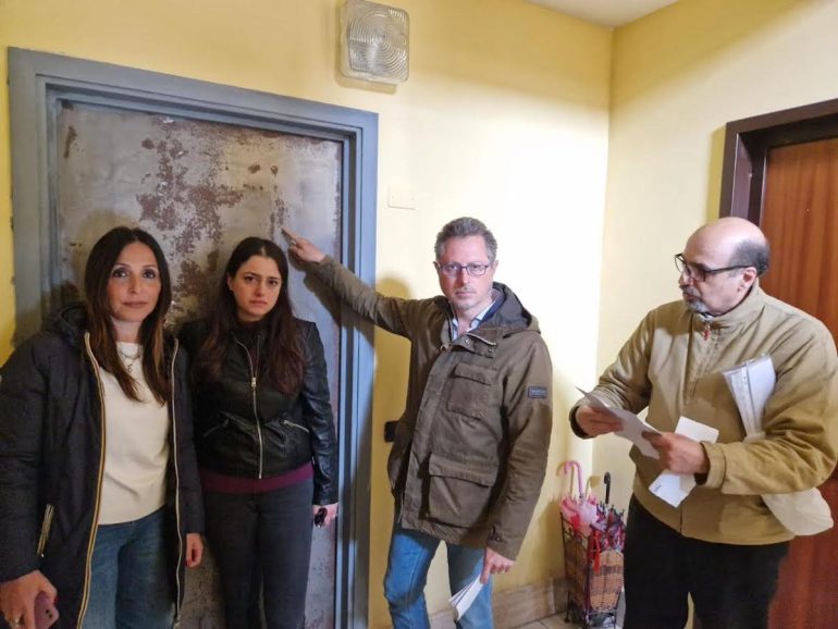 Casa occupata a Monterusciello, il Prefetto dispone lo sgombero dopo denunce Europa Verde