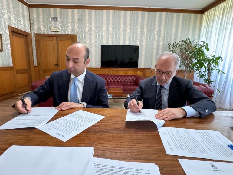 Caserta,  in arrivo 10 colonnine ricarica per veicoli elettrici