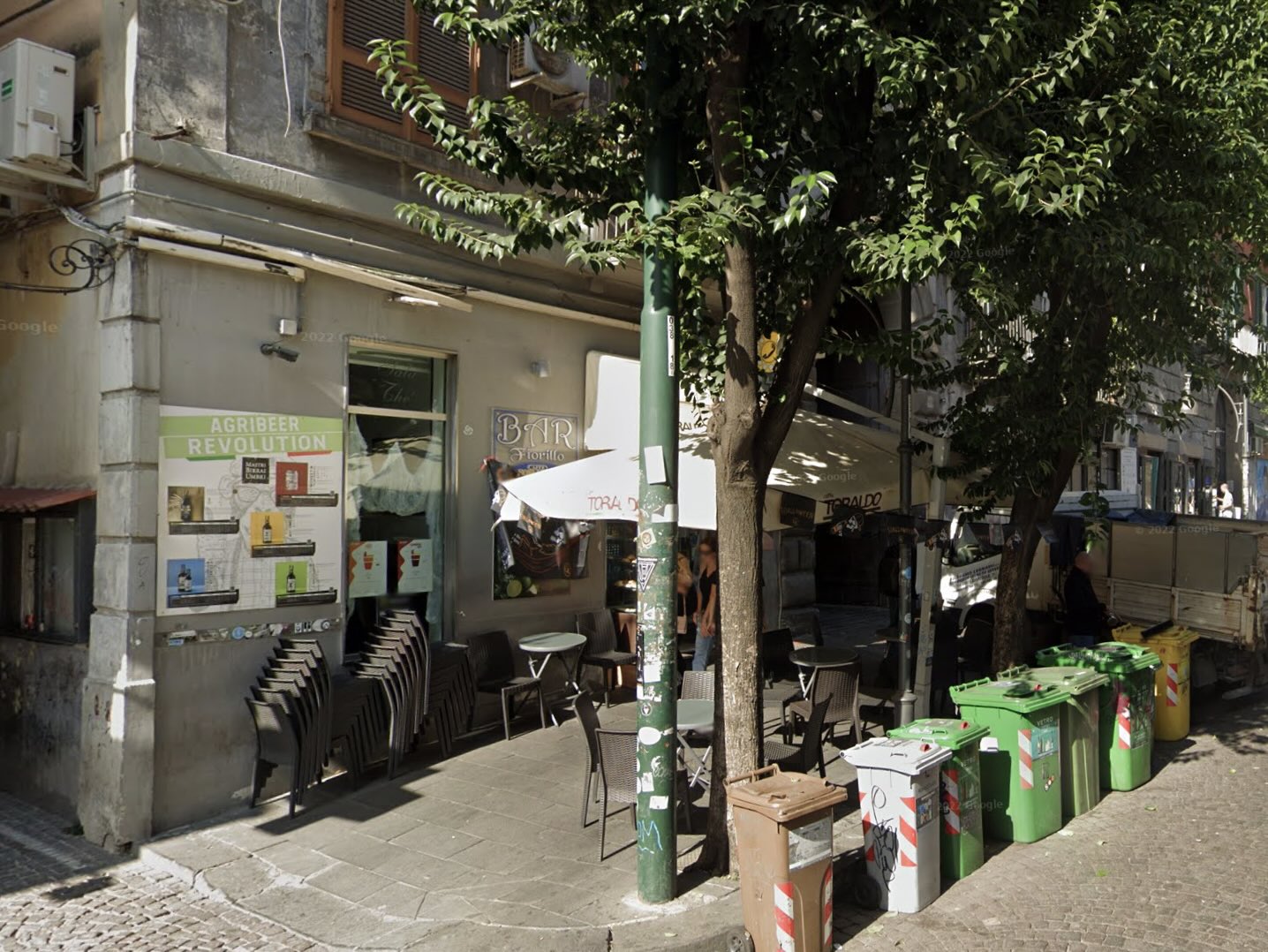 Napoli aggressione bar fiorillo