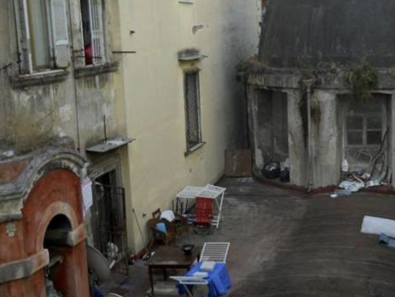 Napoli sequestro ex Canonica di San Biagio ai Taffettanari: 7 indagati