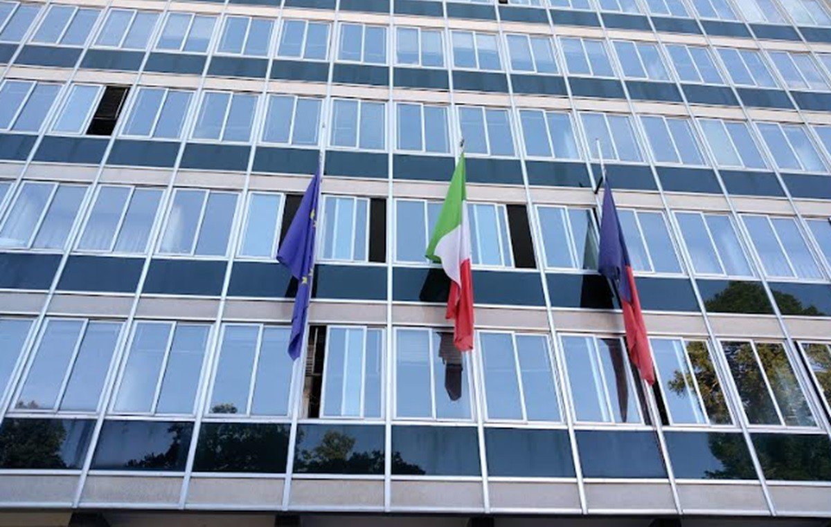 Caserta Rafforza i Controlli sull’Imposta di Soggiorno: Recuperati Arretrati e Misure Severe per le Strutture Ricettive