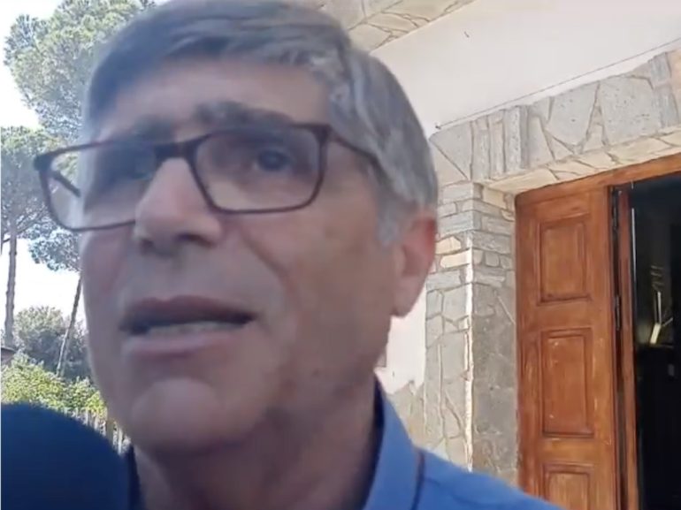 Don Patriciello: “La camorra non muore finchè la gente ha fame”