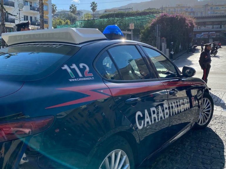 Furto da 2mila euro in negozio di Sorrento: tre arresti