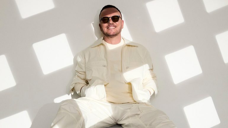 Esce oggi ‘FRA’, il nuovo album di Gigi D’Alessio con brani inediti e diversi featuring