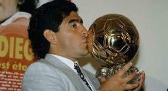 Il Pallone d’Oro di Maradona ritrovato: la famiglia ne chiede la restituzione