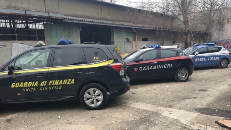 Maxi blitz contro il clan degli Zingari di Cosenza: i nomi dei 142 arrestati