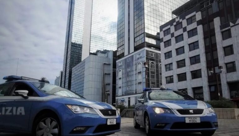 Napoli, sorpreso a rubare al Centro Direzionale: arrestato 36enne