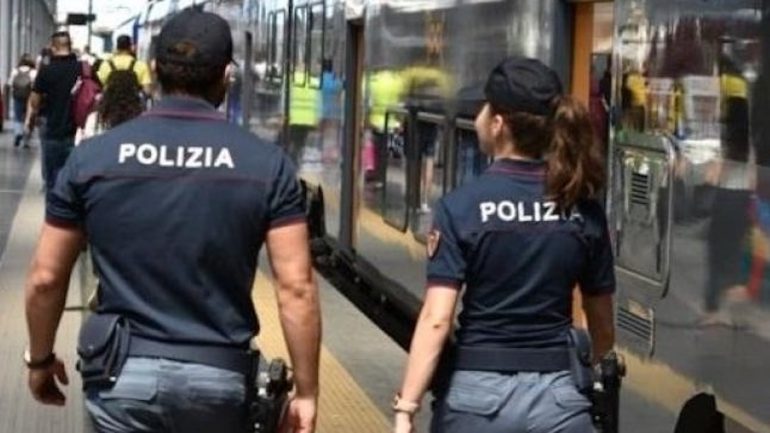 Napoli borseggiatore circumvesuviana