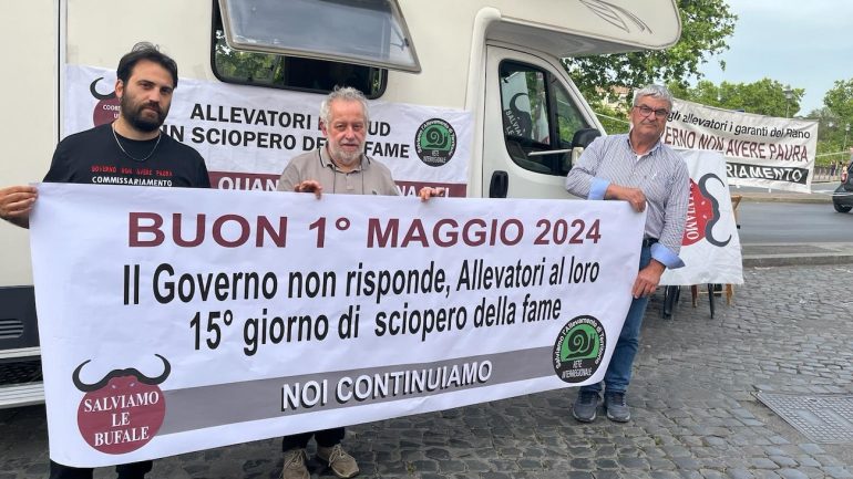 Lo sciopero della fame degli allevatori continua: Fabbris inizia a Casal di Principe la terza settimana senza mangiare