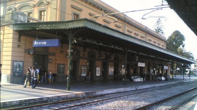investito stazione aversa