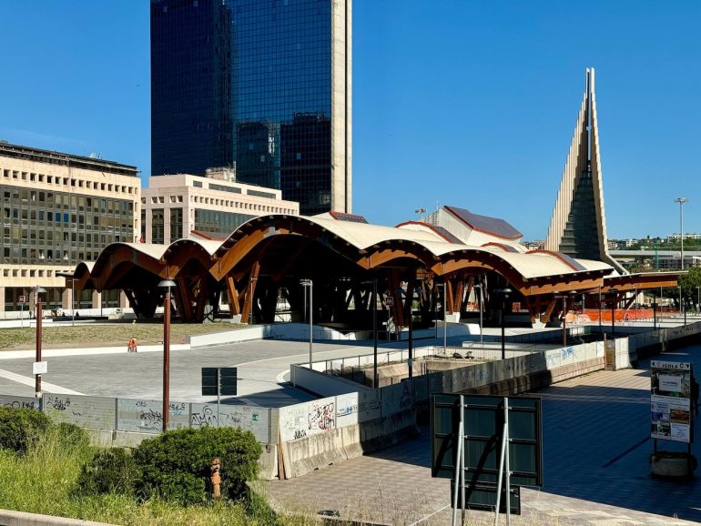 stazione centro direzionale