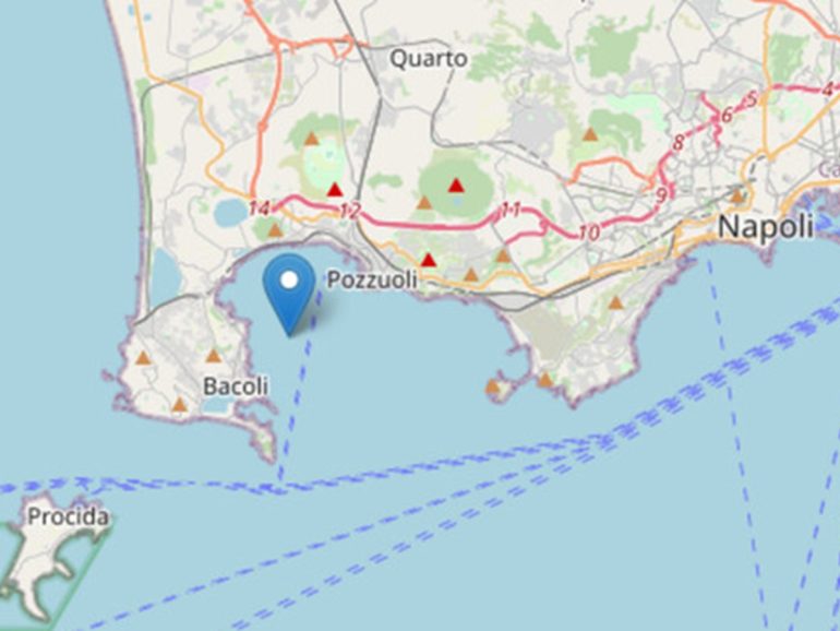 Campi Flegrei, nuova scossa di magnitudo 3.4 alle 8:28. Avvertita a Napoli, scuole evacuate a Procida
