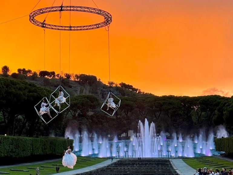Napoli, Mostra d’Oltremare, un successo la riaccensione della fontana dell’Esedra