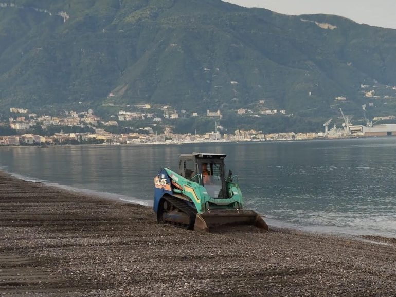 Castellammare mare torna balneabile in Via De Gasperi