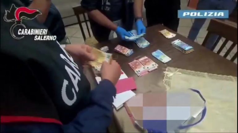 Camorra, imprenditori pagavano 5mila euro al mese di pizzo al clan di Rosario Giugliano
