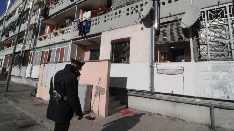 Marigliano blitz nel rione popolare Pontecitra: denunciate 24 persone per allacci abusivi