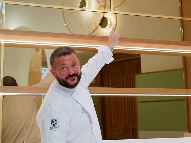 Napoli riapre la pasticceria Poppella al Rione Sanità con un locale ristrutturato