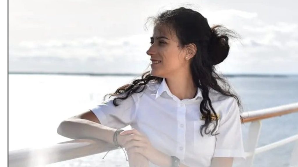 Napoli, morta sul kayak: a un mese dalla morte di Cristina Frazzica funerale hawaiano a Posillipo