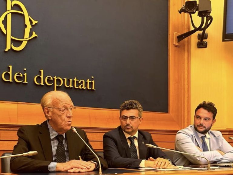 Intergruppo parlamentare Sud, premiati alla Camera giornalisti che hanno valorizzato il Mezzogiorno 