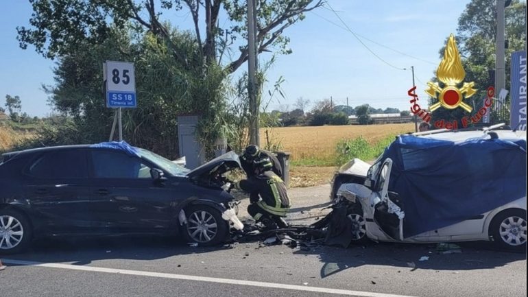 Incidente stradale Eboli tre morti