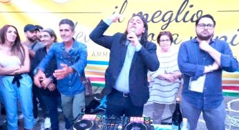«A me interessano i risultati». Il resto, per il sindaco di Bacoli, è diventato teatro