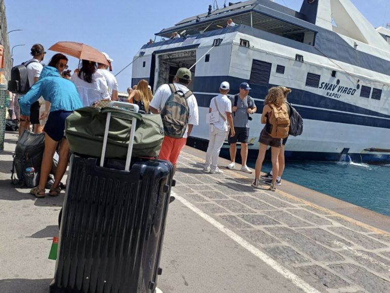 Capri tornano i turisti