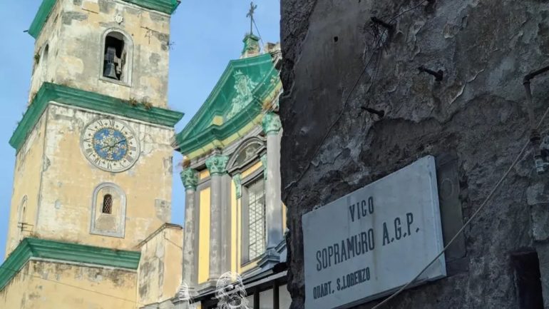 Napoli, droga nascosta nella cassetta del gas in vico Soprammuro: arrestato pusher