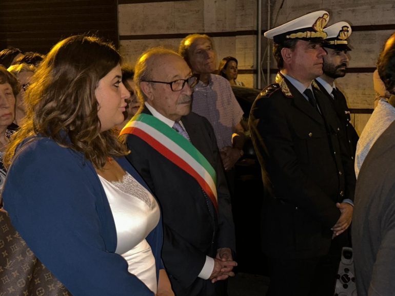 Pomigliano, vendevano alcolici ai minorenni: il sindaco chiude due attività