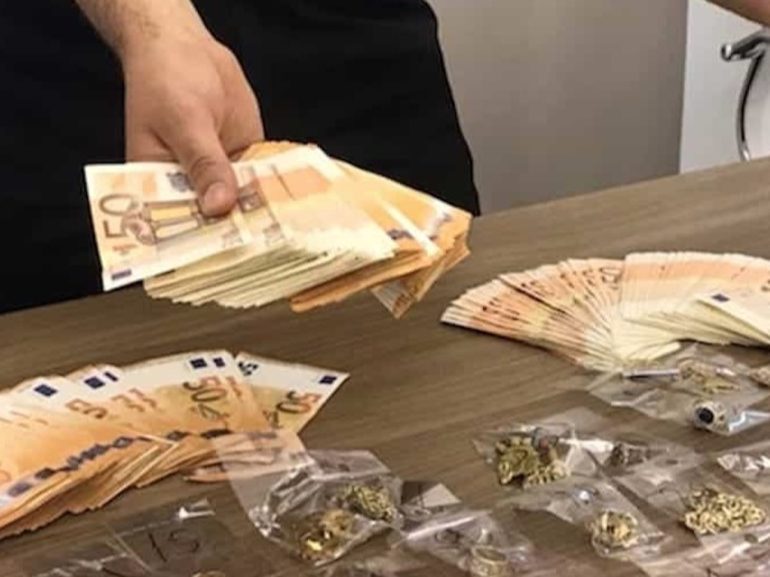 Truffa da 70mila euro ad anziana in provincia  di Matera: 2 napoletani arrestati con il malloppo tra le mani