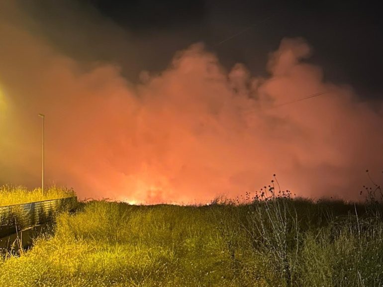 Legambiente: “Incendio campo confiscato a Succivo non ci intimidisce”