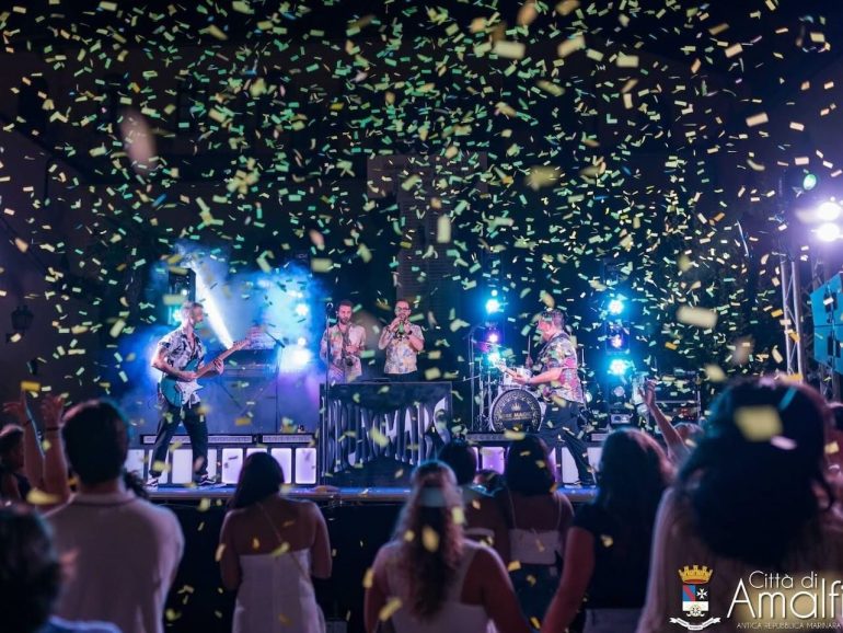 Ad Amalfi scoppia la “Febbre Italiana”, lo show dance tutto da ballare e cantare