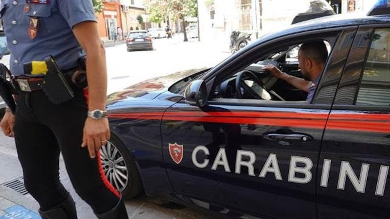 villa literno, rapina distributore benzina