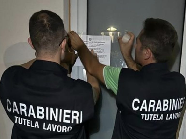 Arrestati i titolari di un noto albergo nel Vallo di Diano: sfruttavano 17 migranti senza permesso