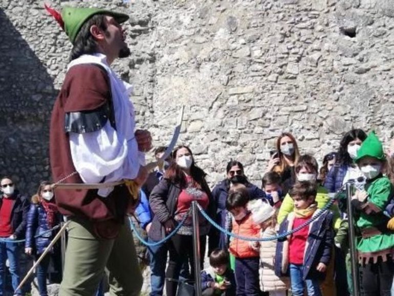 “Colliano si Trasforma nel ‘Borgo delle Favole’: Magia e Storie dal 10 al 18 Agosto”