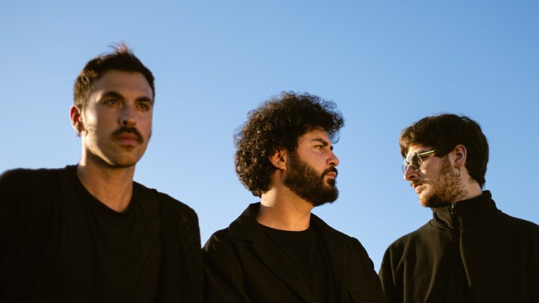 ‘La Chitarra e le Stelle’: una notte di musica e poesia al Dum Dum Republic