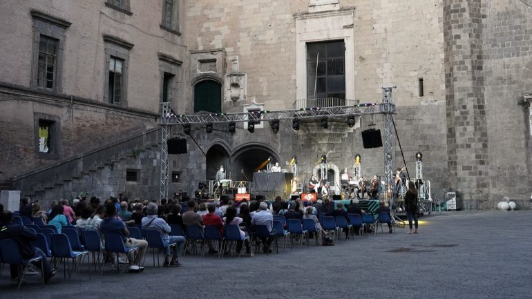 Napoli d’Estate: Una Rassegna Culturale e Artistica Fino a Settembre
