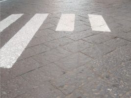 Investimento sulle strisce a Agropoli: grave un uomo di 81 anni