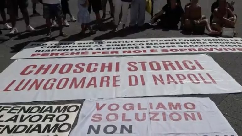 Napoli: intimidazioni a un giornalista, il comune annulla incontro con chioscai