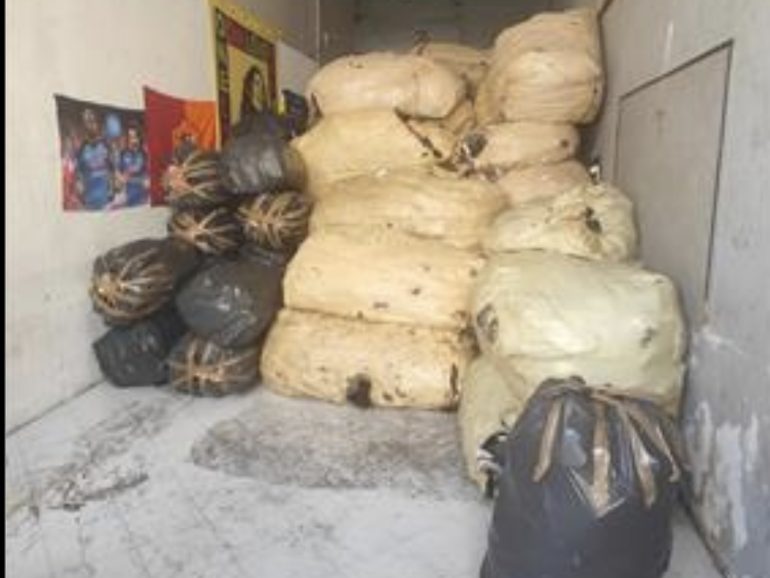 Napoli, smaltimento illecito di abiti usati: 4 denunciati a san Giovanni a Teduccio