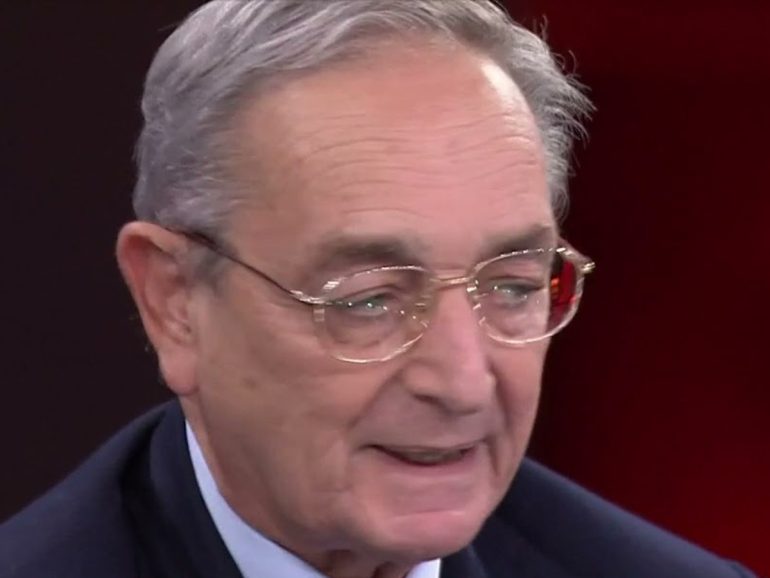 Taormina indagato a Napoli per corruzione in atti giudiziari: “La mia testa consegnata ai pm”