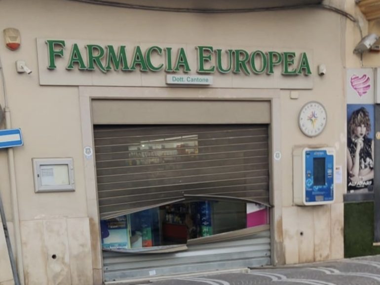 ladri farmacia europea arzano