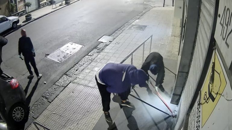 portici ladri farmacia