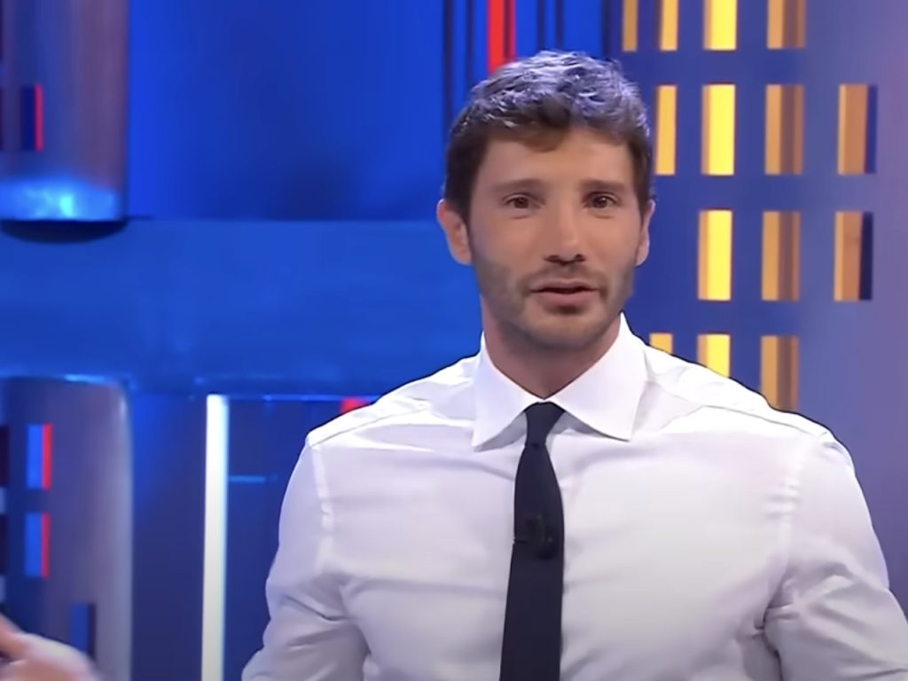 Esordio brillante per Stefano De Martino ad Affari Tuoi