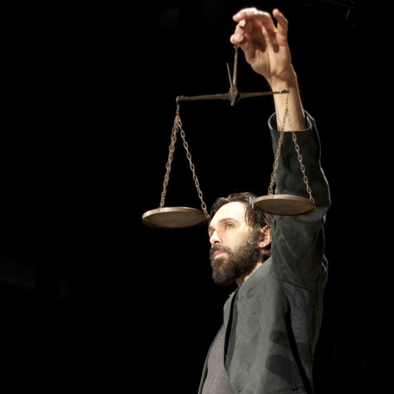 Apologia di Socrate: un’interpretazione teatrale presso la Fondazione Banco Napoli