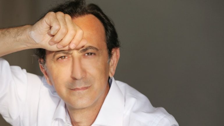 Giovanni Esposito si esibisce al Nest di Napoli in una serata esclusiva