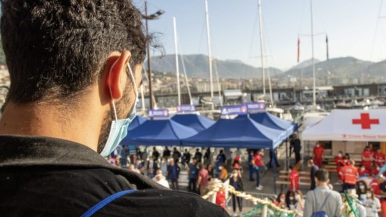 Salerno, domani sbarco di migranti: ci sono 28 minori