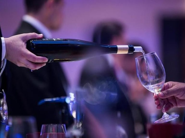 L’Aglianico del Taburno tra i 10 migliori vini d’Italia secondo la guida Bibenda 2025